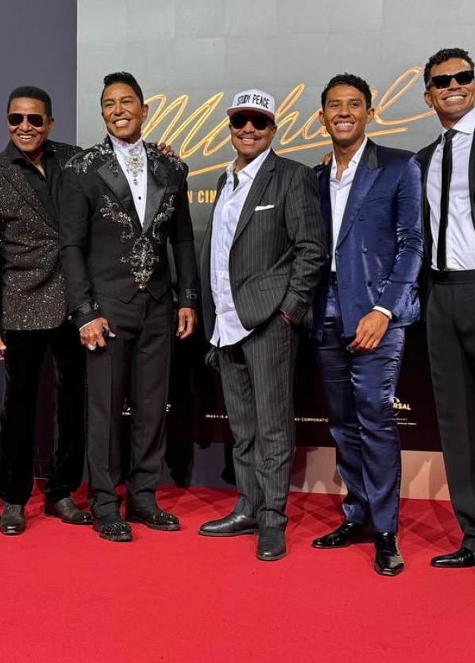 عائلة جاكسون تحتفل بفيلم "مايكل"