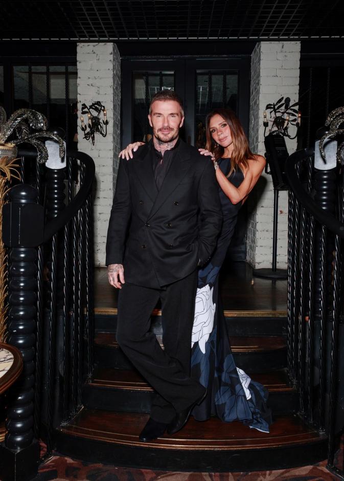 فيكتوريا بيكهام تحتفل بعيد ميلادها الـ 52