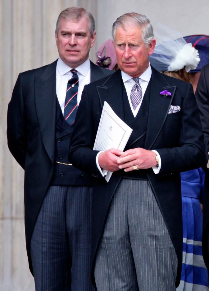 هل استغل الملك تشارلز تسريبات إبستين للإنتقام من شقيقه أندرو؟