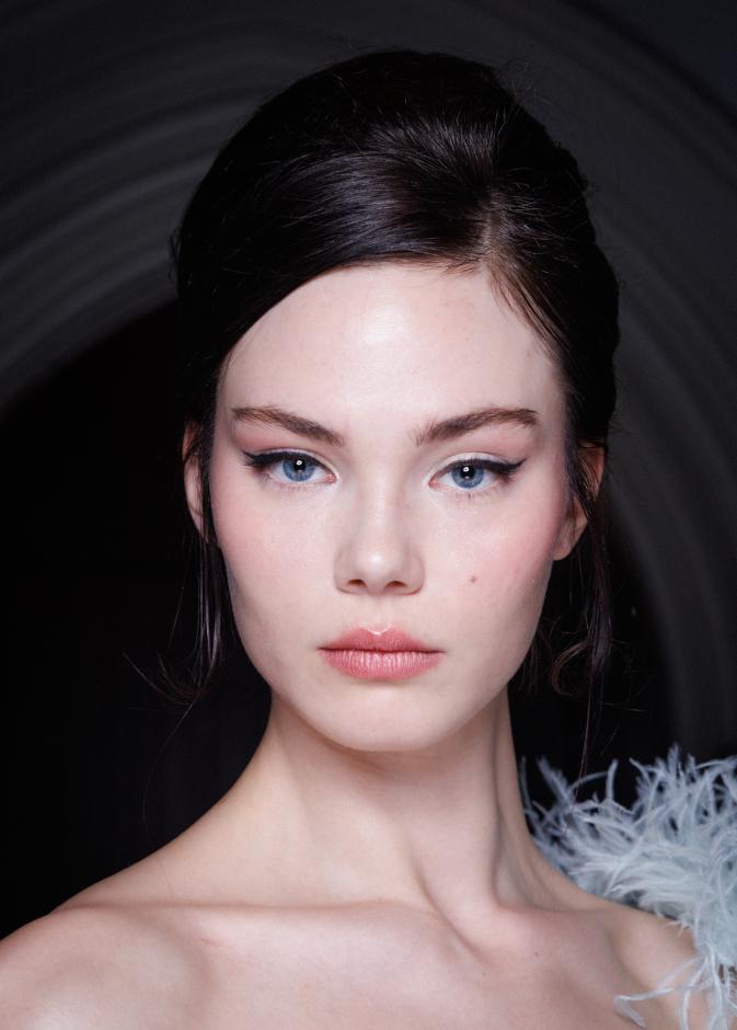 وداعاً للترهل… ماسك بذور الكتان يمنحكِ بشرة مشدودة