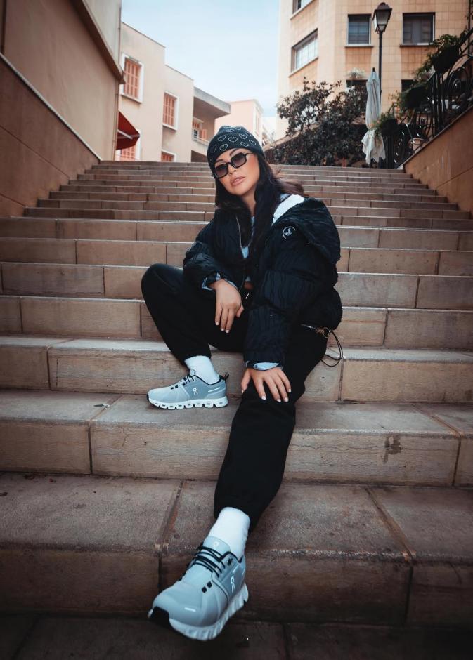 إطلالات كاجوال مريحة من أحدث ظهور للنجمات… ستايل عملي يواكب إيقاع الحياة السريعة