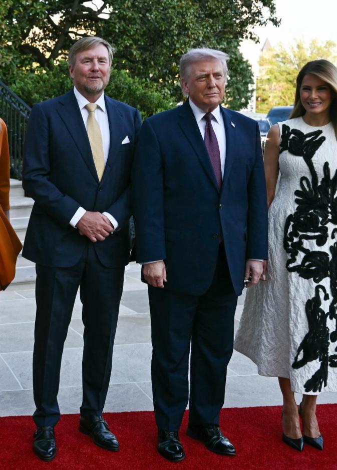 أناقة ميلانيا ترامب والملكة ماكسيما في البيت الأبيض