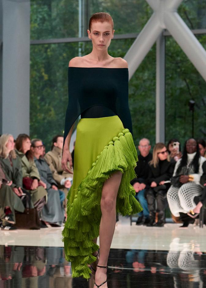 موضة الشراريب مع التنانير بأسلوب لم يسبق لها مثيل هذا الموسم