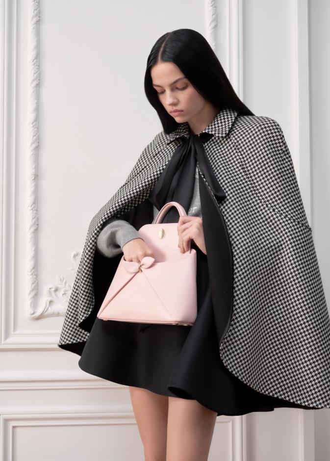 حقيبة "ديور سيغال" ‏Dior Cigale