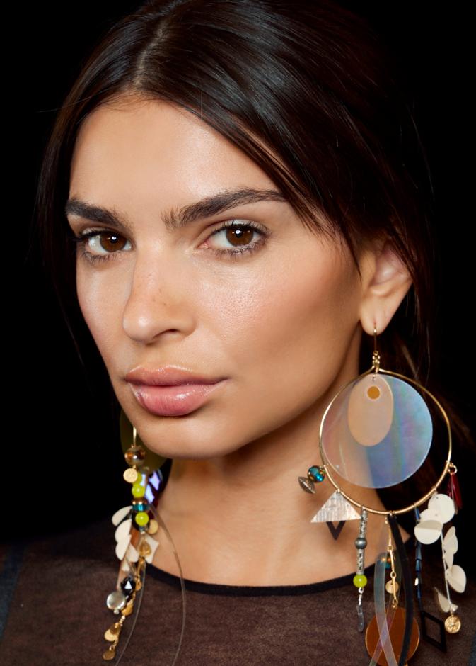 لماذا تفشل منتجات العناية ببشرتك؟ أخطاء خفية تحرمكِ من النتائج