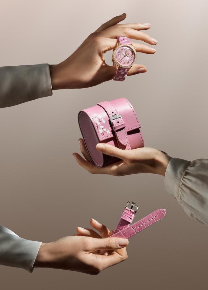 ساعة Égérie Moon Phase Spring Blossom من ڤاشرون كونستنتان