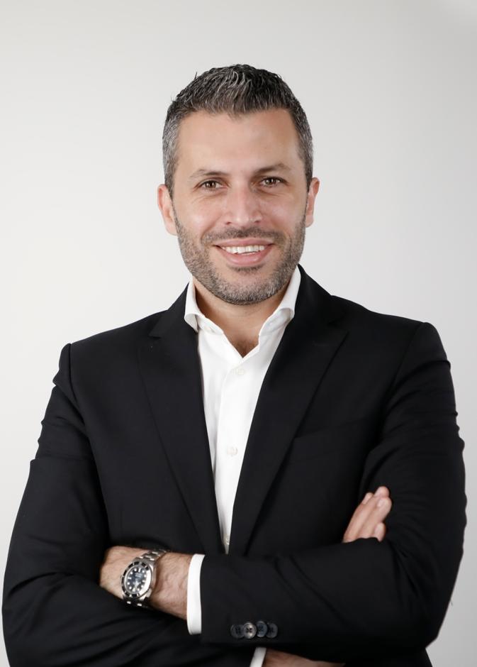 الدكتور  دكتور جورج زيادة