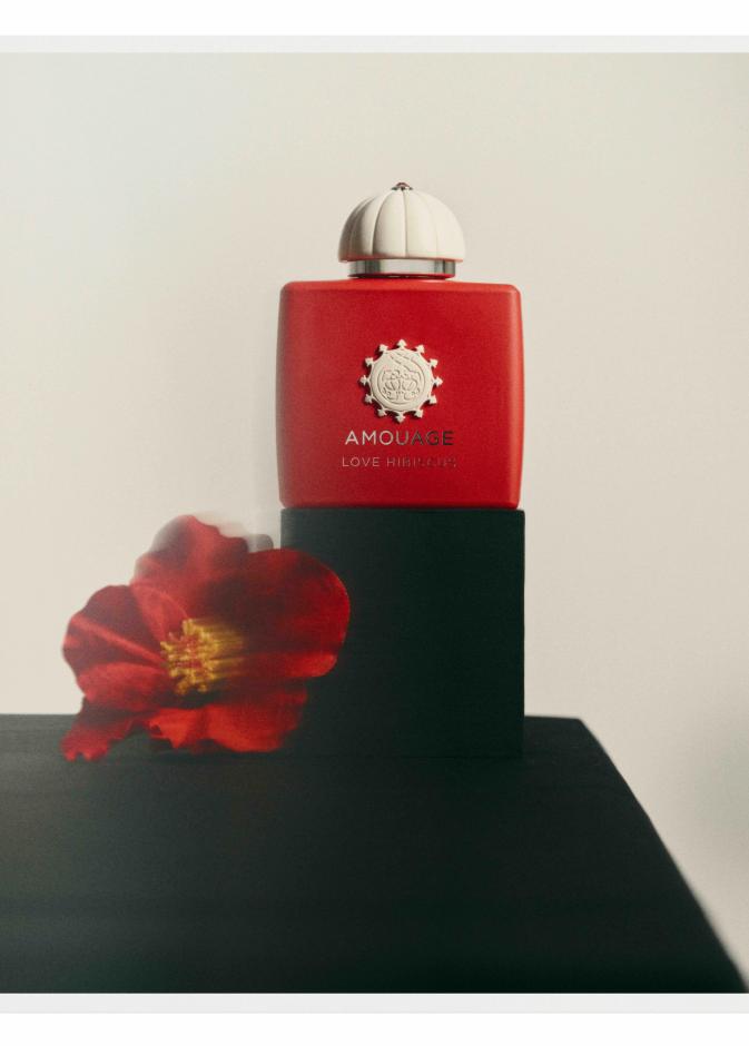 عطر لوف هيبيسكاس من علامة أمواج