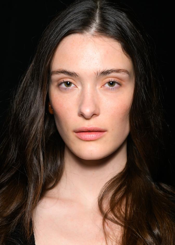   Skin Detox: لماذا قد تحتاج بشرتك إلى تقليل منتجات العناية؟