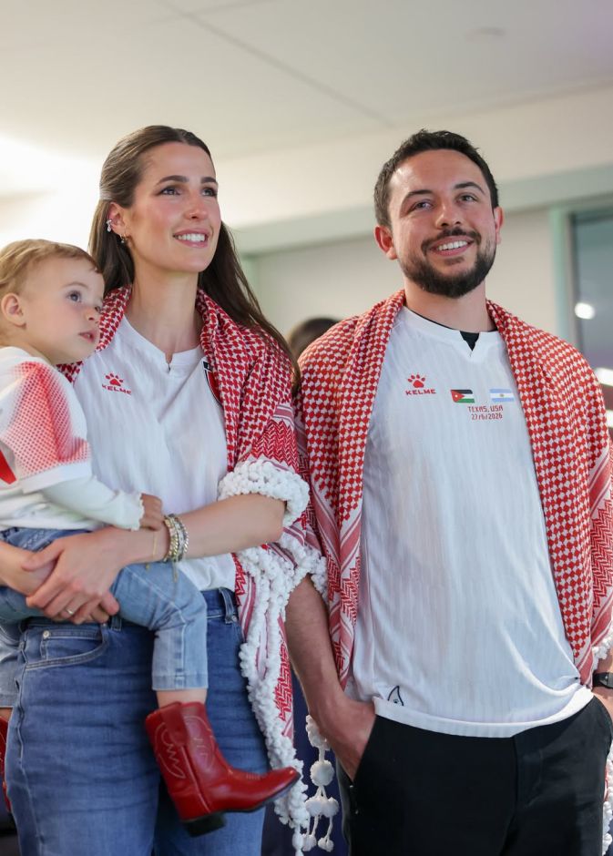الأميرة إيمان الصغيرة تخطف الأنظار بحضورها في المونديال