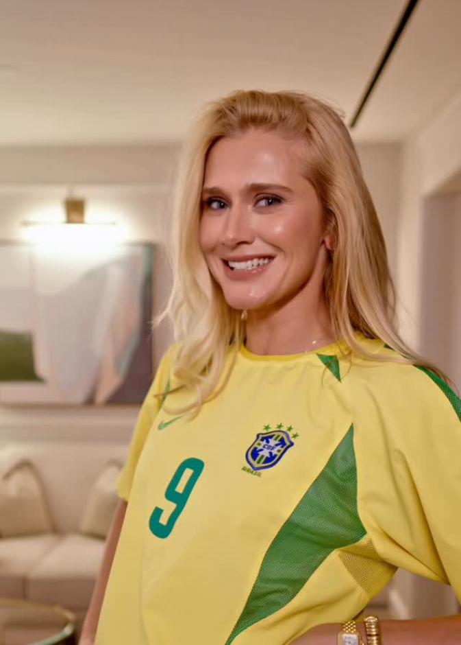 العارضة البرازيلية celinalocks صورة من انستغرامها 