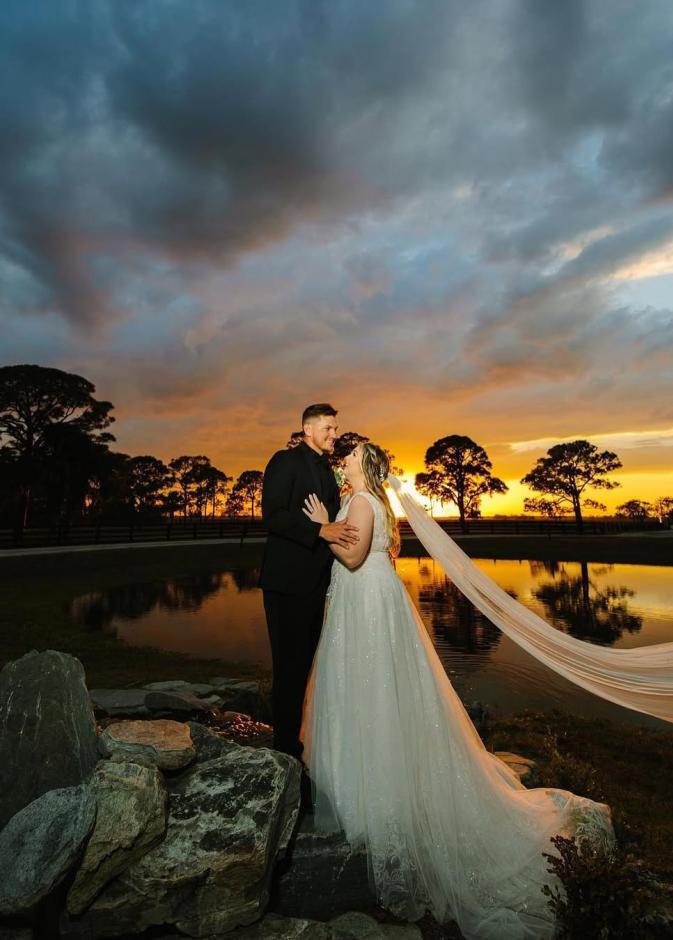 حفل زفاف عند الغروب- من صفحة @ Palm Beach Wedding Photographer