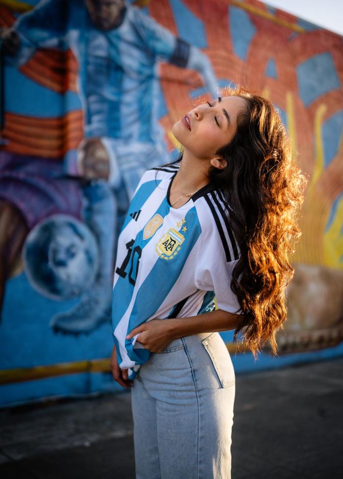 بعد مشاهدة مباراتكِ المفضلة في كأس العالم 2026 روتين استشفائي لتعويض ساعات جلوسكِ الطويلة.