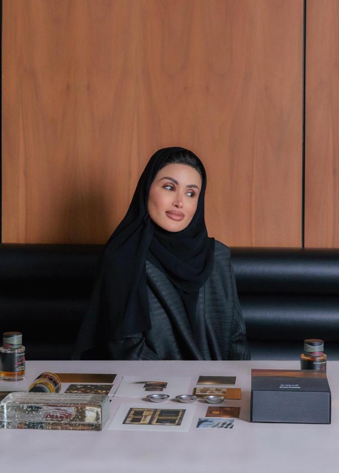 Éditions de Parfums Frédéric Malle تتعاون مع الفنانة الإماراتية ياسمين الملّا في لقاءٍ يجمع العطر بالفن المعاصر