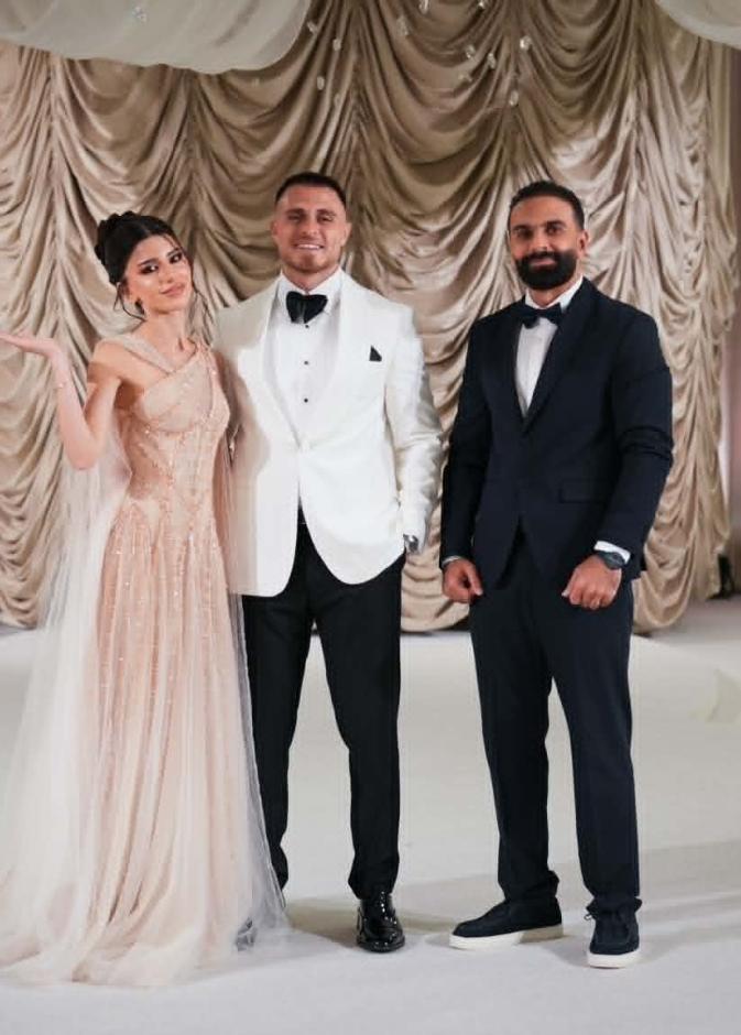 منظم الحفل محمد قنارة  مع سيدرا ورامي حمدان