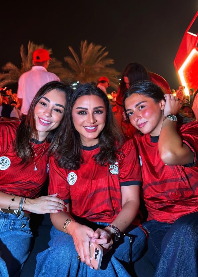 أنغام تحتفل بفوز مصر