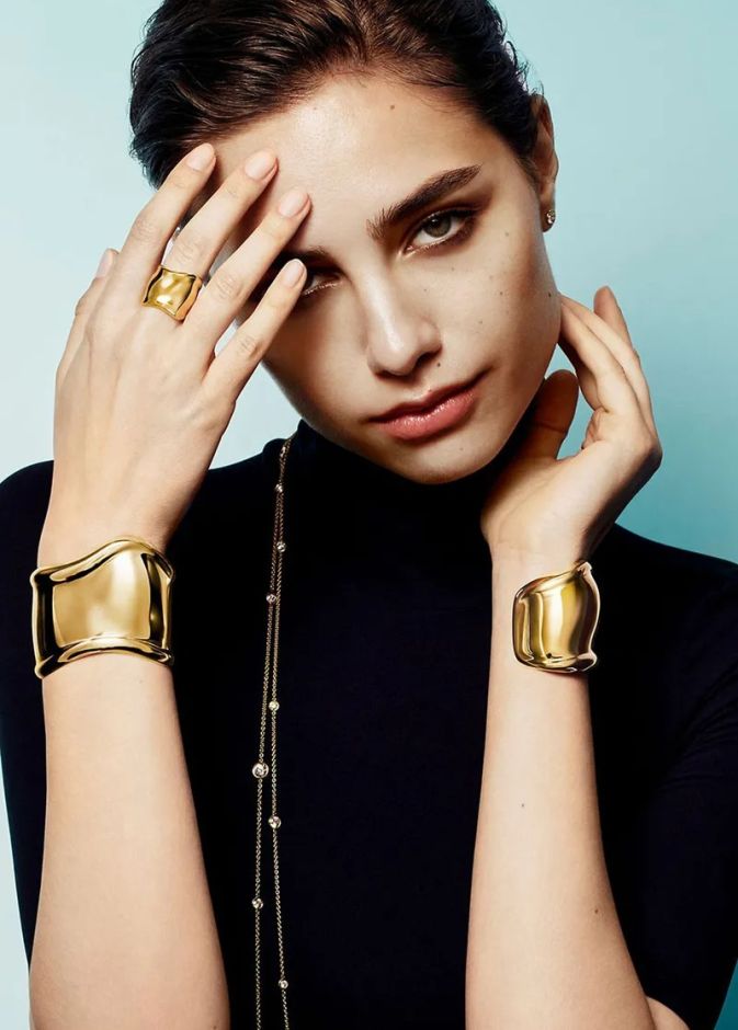 اكتشفي موضة الأساور الصلبة Cuffs في موسم الصيف
