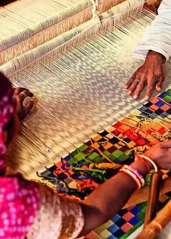 المنسوجات الهندية محور اهتمام دور الرفاهية العالمية - الصورة من موقع economictimes