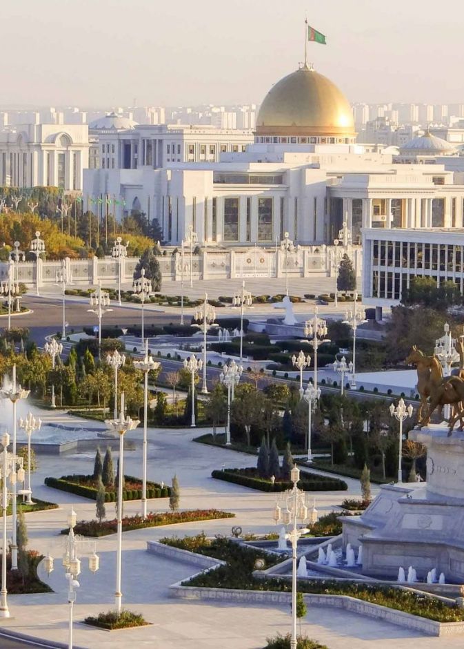دليلكِ لرحلة فاخرة في تركمانستان وبحر قزوين 2026