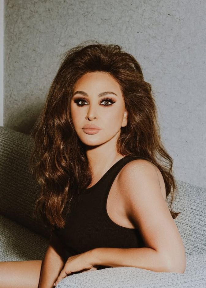 إليسا تستعيد سحر هوليوود الكلاسيكي