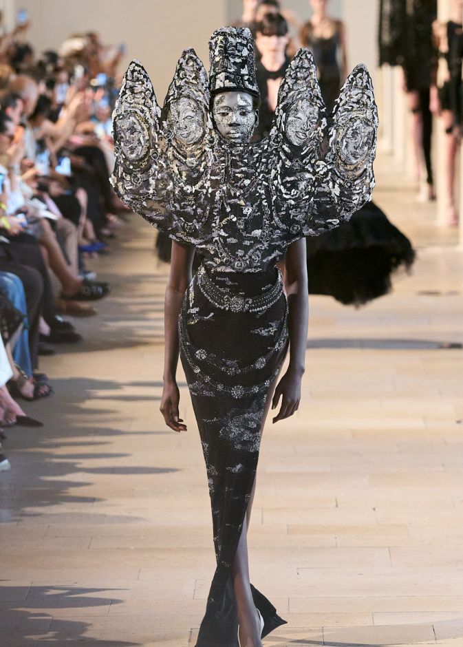مجموعة Rahul Mishra للأزياء الراقية لموسم خريف 2027