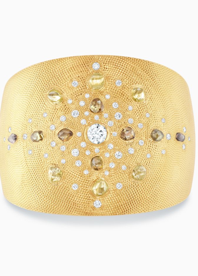 سوار Talisman Cuff تميمة من الذهب الأصفر مرصع بالألماس