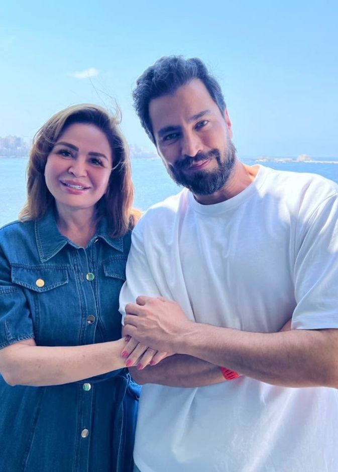 إلهام شاهين تجتمع مع معتصم النهار في حين يكتب الحب