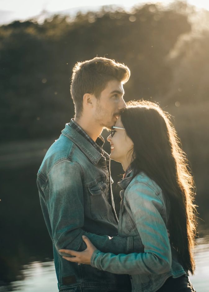 رجل برج العذراء في الحب.. كيف يتصرف عندما يحب؟