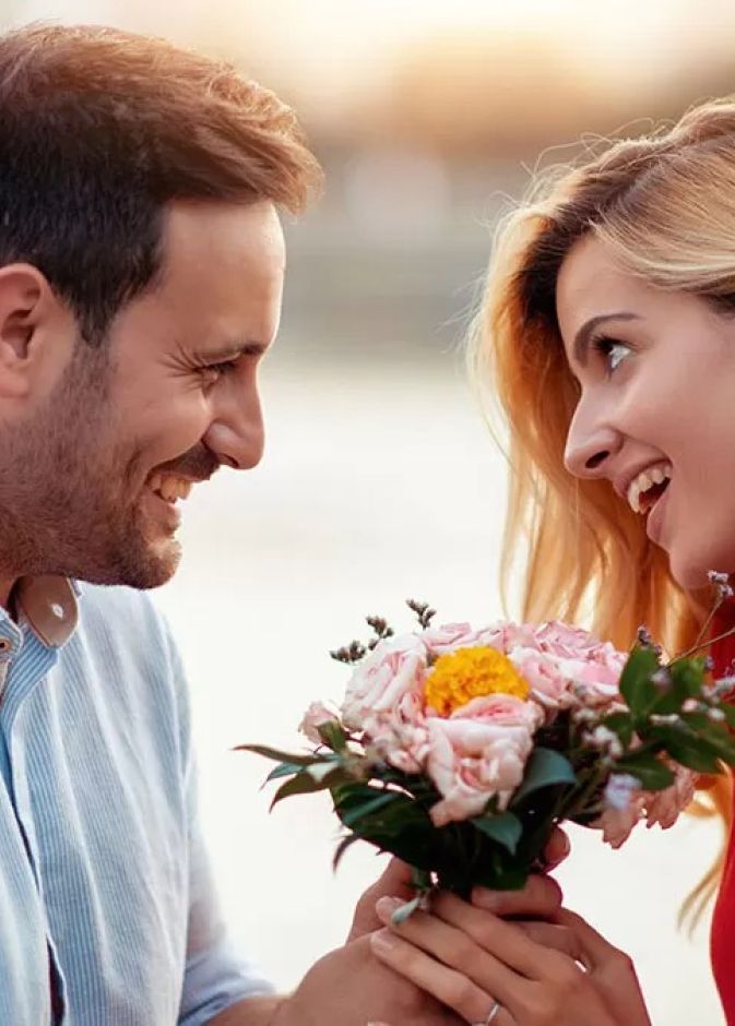 رجل برج الحوت في الحب.. كيف يتصرف عندما يحب؟