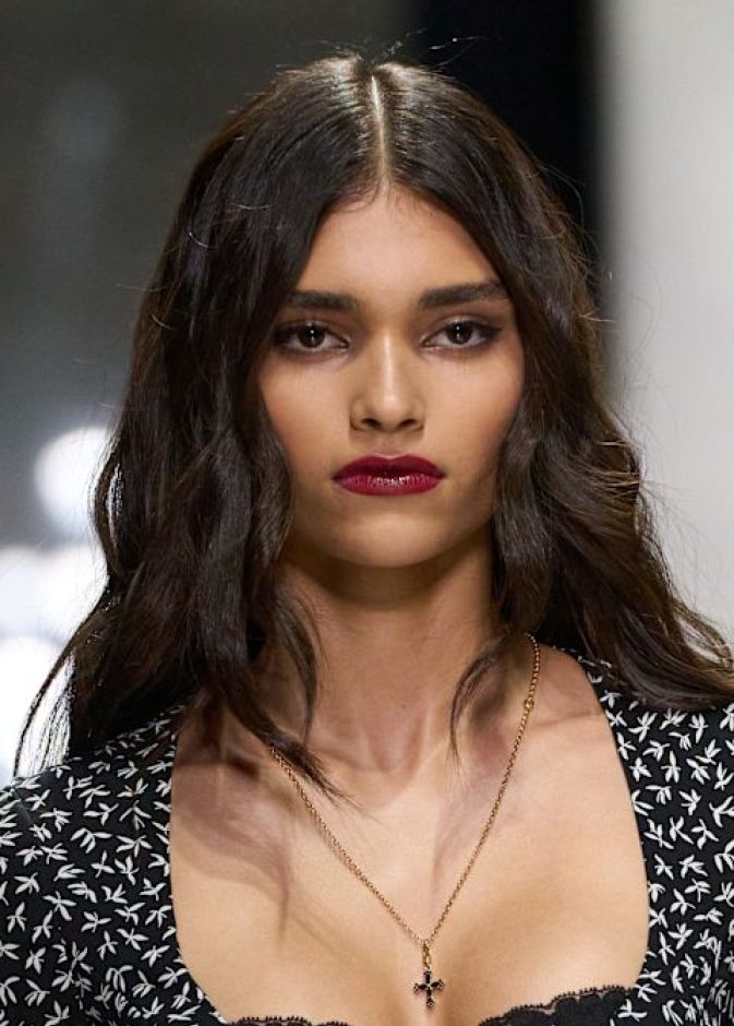  عارضة ازياءDolce Gabbana  