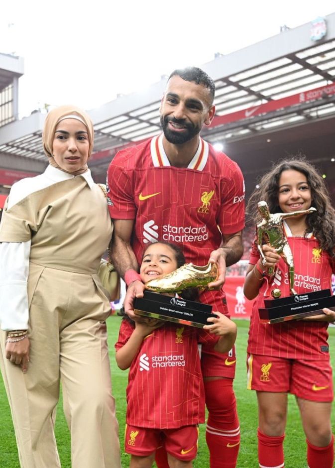 محمد صلاح وأسرته