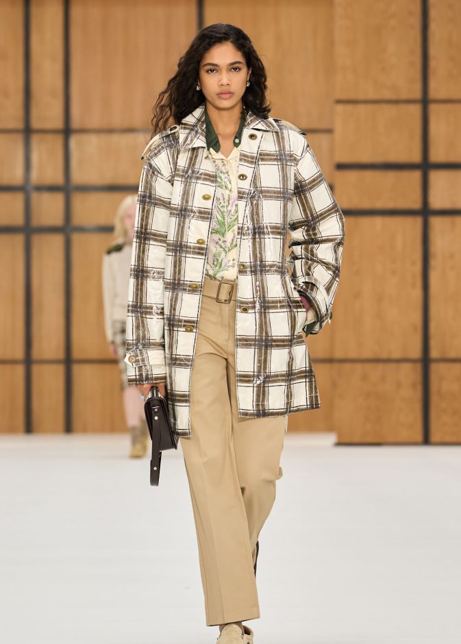 صيحة تقشة الكاروهات من Burberry 