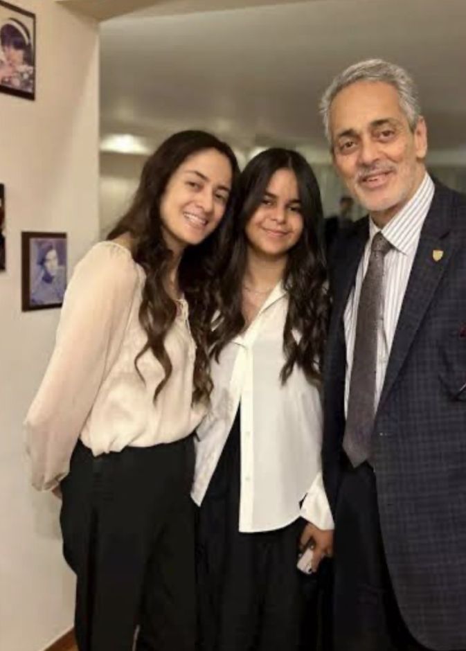 سيف أبو النجا وياسمين أبو النجا وحفيدته زين
