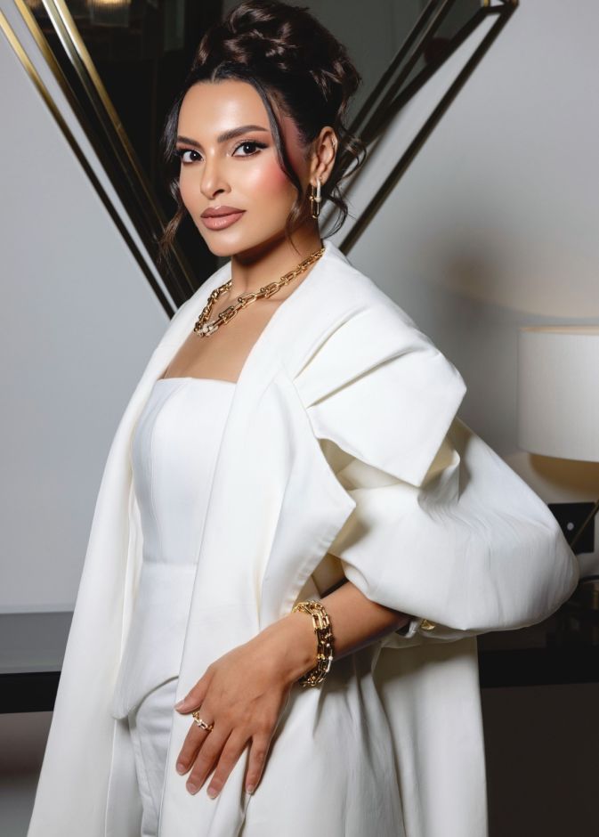 المجوهرات الفاخرة سرّ أناقة كارمن سليمان