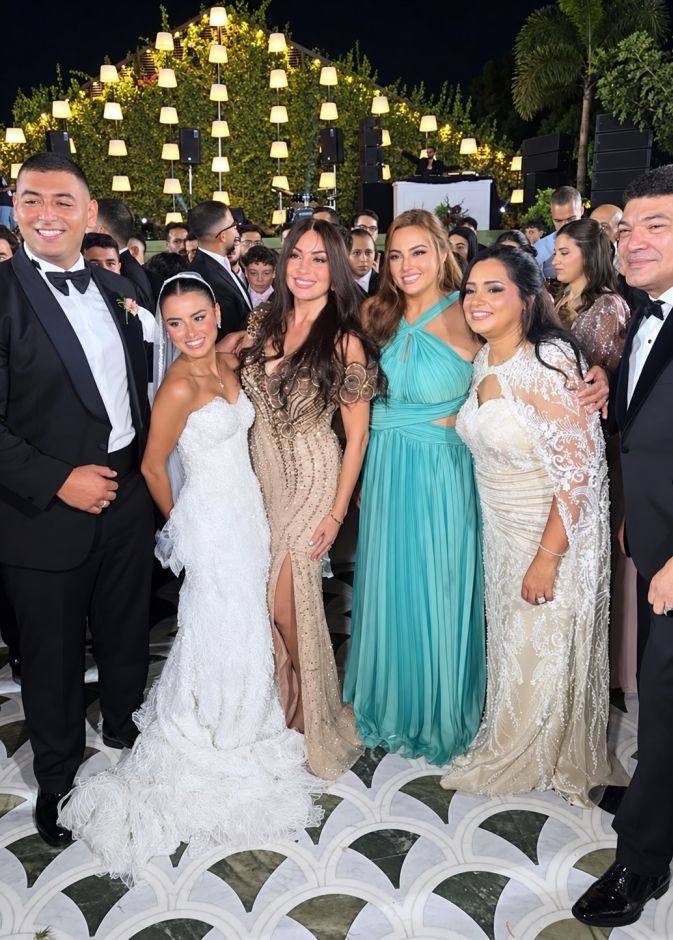 تامر حسني وأحمد سعد يشعلان زفاف ابنة شيرين عادل