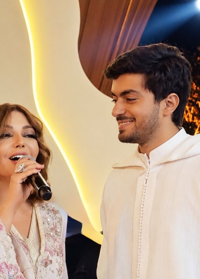 سميرة سعيد تحتفل بابنها في زفاف عائلي بالرباط