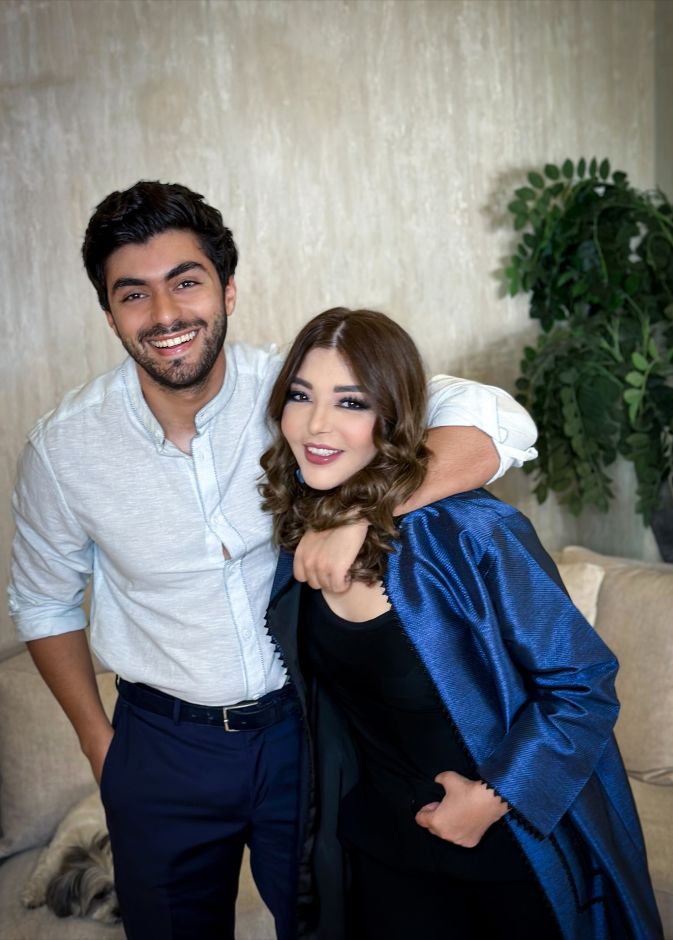 سميرة سعيد "أم العريس" وتُلهم المرأة بإطلالات متجددة تكسر القواعد الجمالية