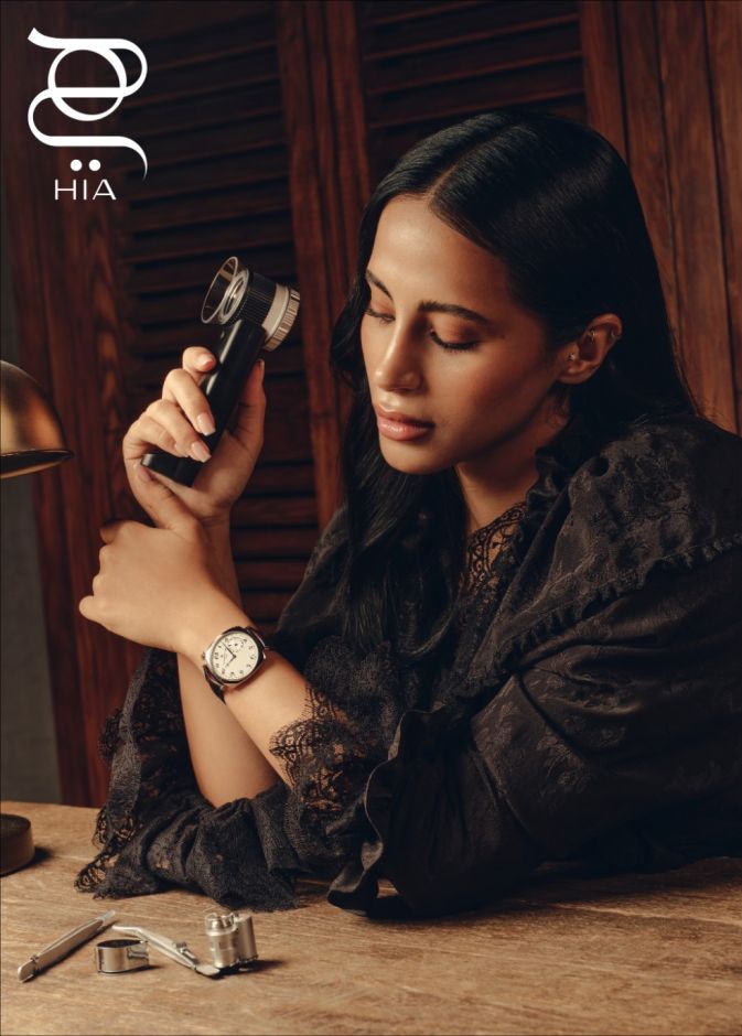 الفن يلتقي بالزمن مع وفاء الفلاحي... جلسة تصويرية خاصة بدار ‏ ‏Vacheron Constantin