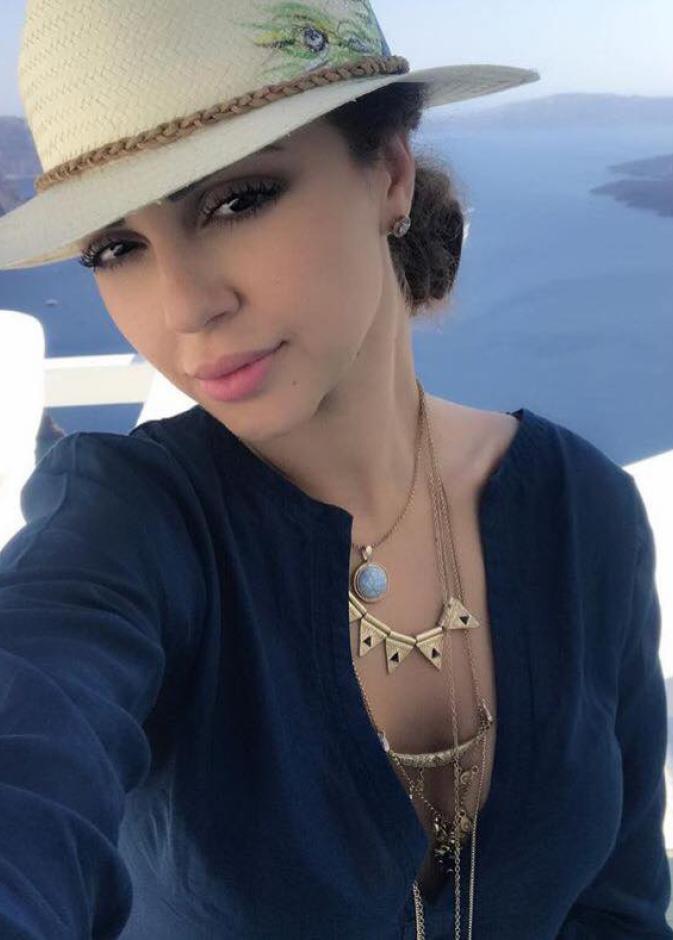 سيلفي ميريام فارس خلال عطلتها الصيفية بإطلالة مميزة