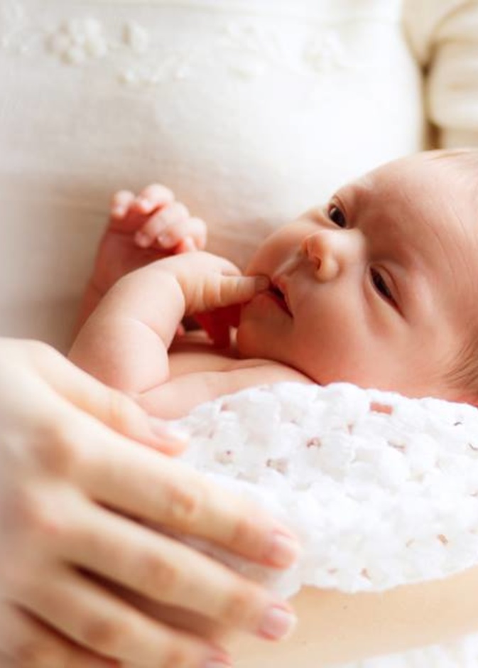 فائدة جديدة للرضاعة الطبيعية.. تعرفي إليها الآن