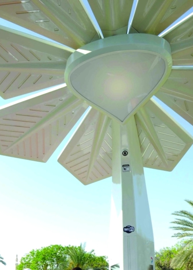 النخلة الذكية .. إنترنت مجاني للجميع في حدائق دبي