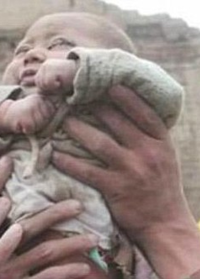 إنقاذ طفل عمره 4 شهور دفن تحت أنقاض الزلزال