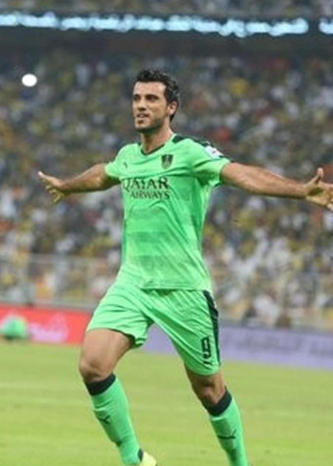 3 بطاقات صفراء تحرم عمر السوبر من ديربي جدة