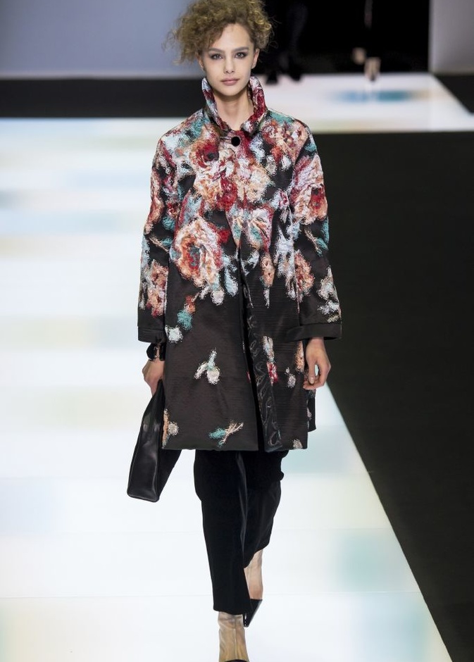 عرض جورجيو ارماني لخريف وشتاء 2016-2017