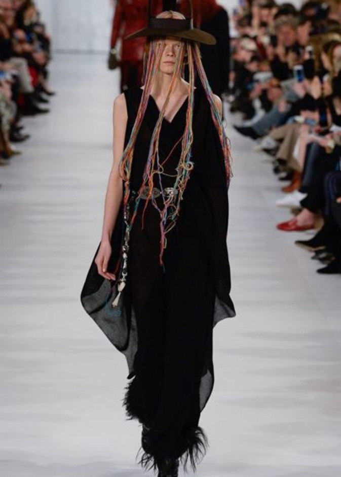 عرض أزياء ميزون مارجيلا لخريف وشتاء 2017-2018