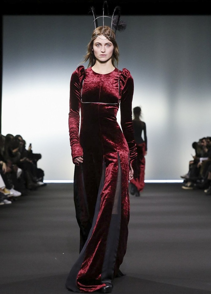 عرض مجموعة Ann Demeulemeester في باريس