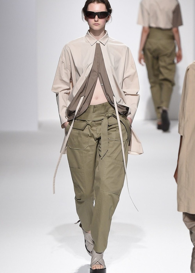 مجموعة Chalayan لربيع وصيف 2017