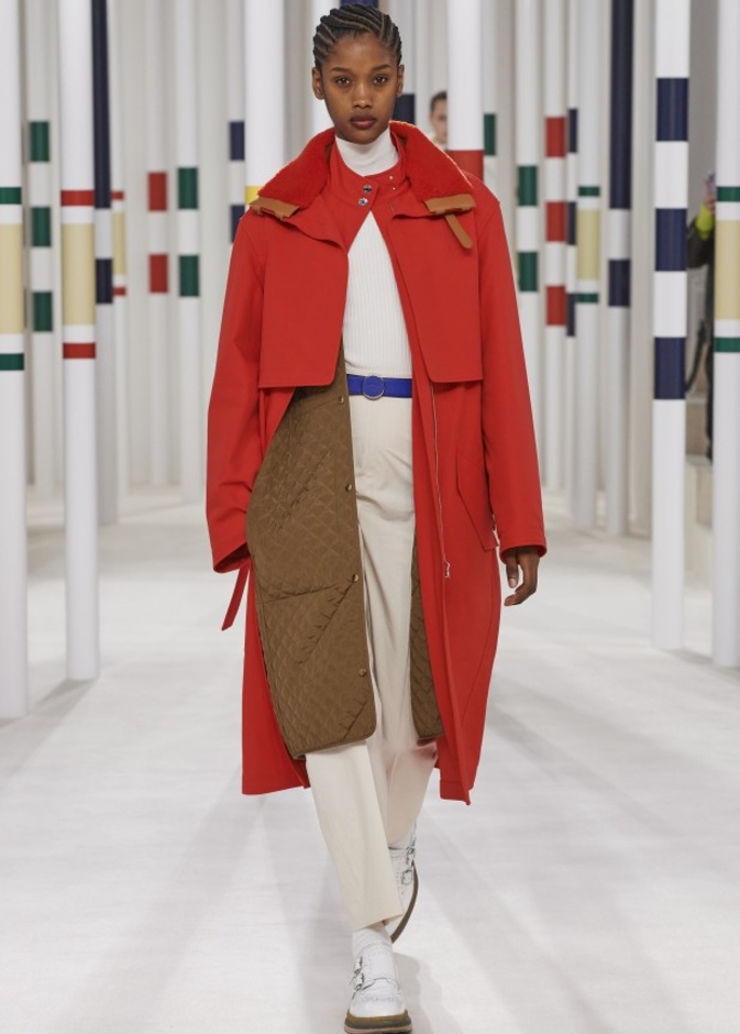 عرض أزياء Hermes لخريف وشتاء 2020-2021 خلال اسبوع الموضة في باريس