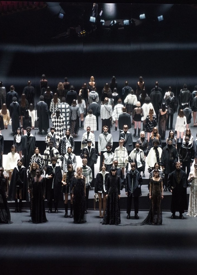 ماهي رسالة مجموعة آكت من VALENTINO لمدينة ميلانو؟