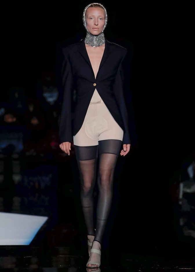 مجموعة Schiaparelli للهوت كوتور لشتاء 2019